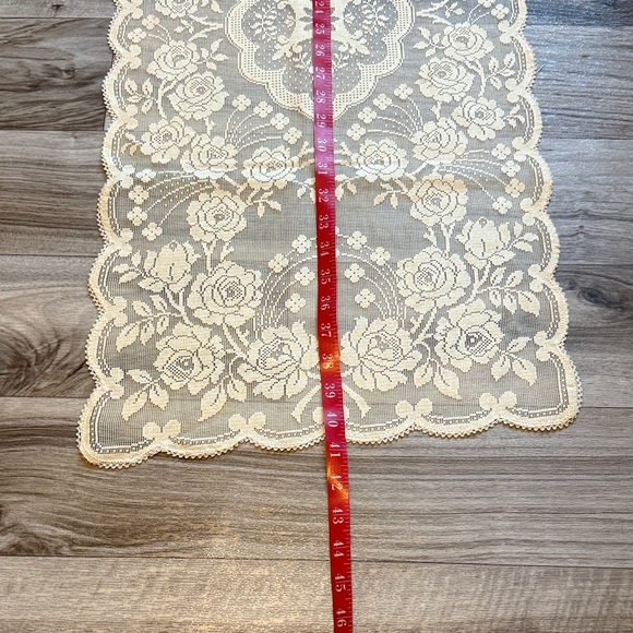 Floral Lace Table Runner - Picture 2 of 3